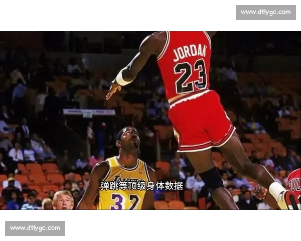 篮球之神的双重对决 乔丹 vs 乔丹的时代巅峰史诗级传奇碰撞